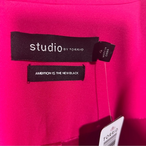 Torrid Classic Shawl Collar Blazer Size 4X - Picture 4 of 5